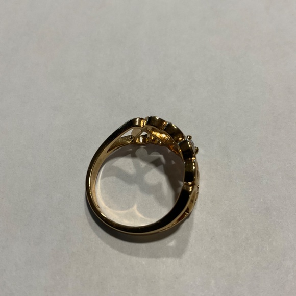 Vintage Heart Ring with a Diamond - Picture 9 of 12